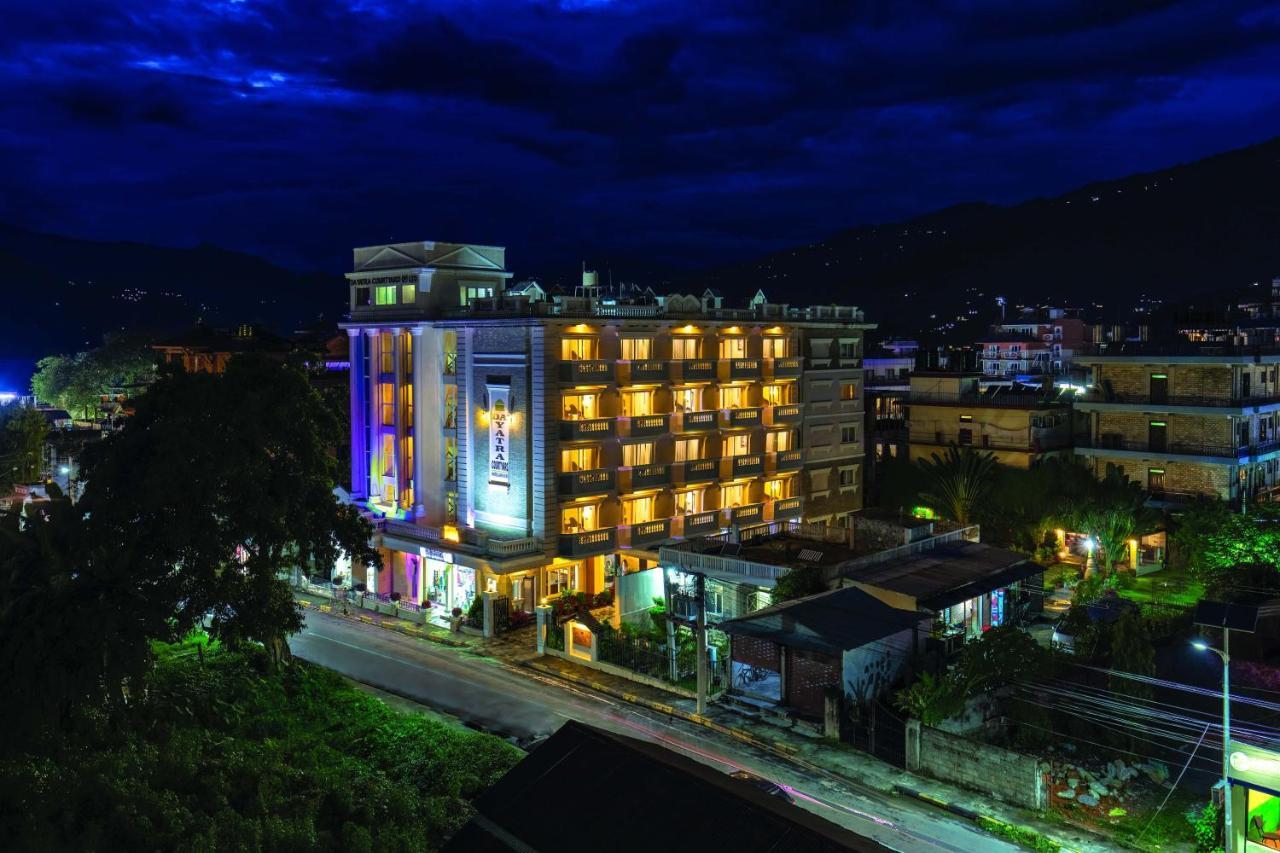 Da Yatra Courtyard Hotel Pokhara Exteriör bild