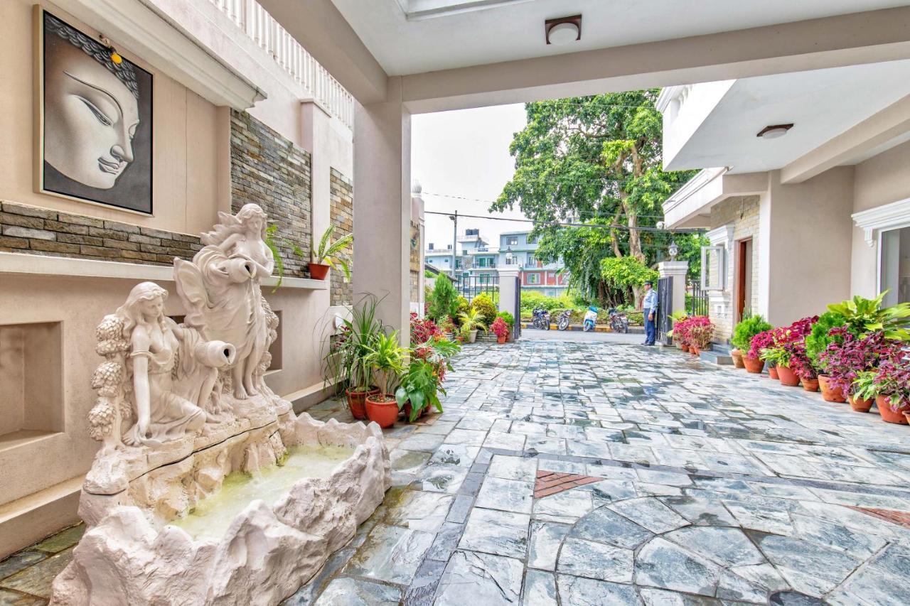 Da Yatra Courtyard Hotel Pokhara Exteriör bild